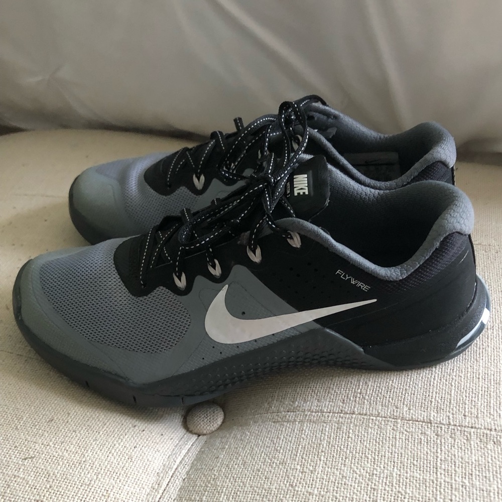 Nike women’s athletic shoes size 7.5.